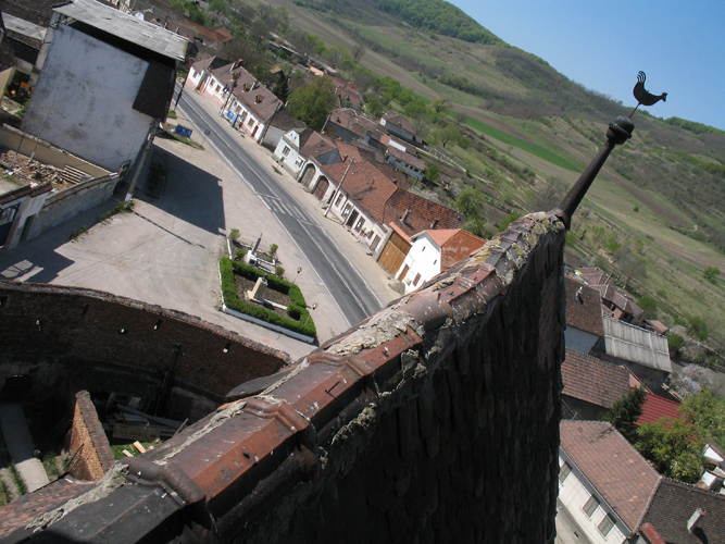 Axente  Sever – toit de l’église fortifiée – village saxon.