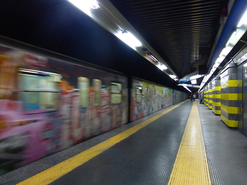 YPH-2014-04-06-metro-Rome-w